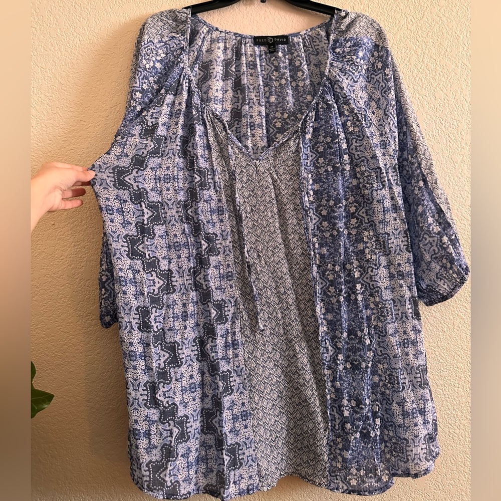 Women's blouse size 2X.